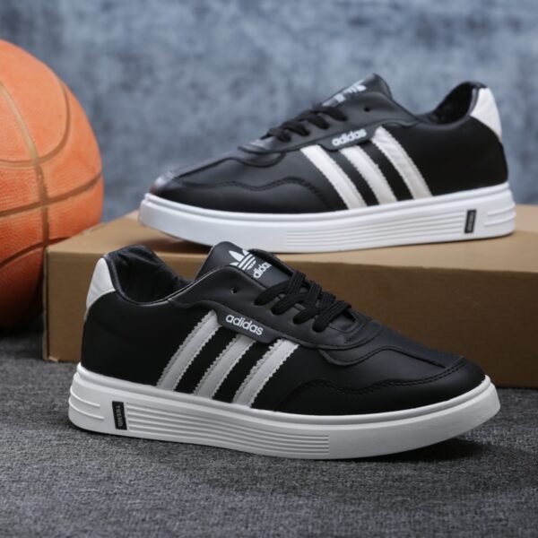 ⁦Adidas shoes R12⁩ - الصورة ⁦4⁩